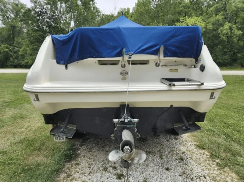 Slide: The Image of Sea Ray 240 Sundancer 1997 - 2