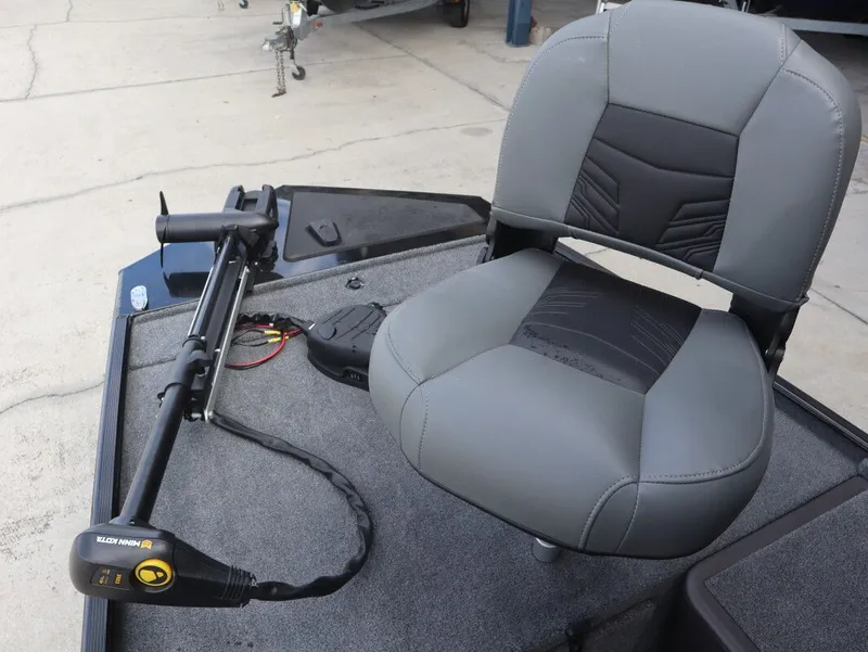 Slide: The Image of 2021 Tracker Bass Tracker Classic XL boat seat and controls. - 13