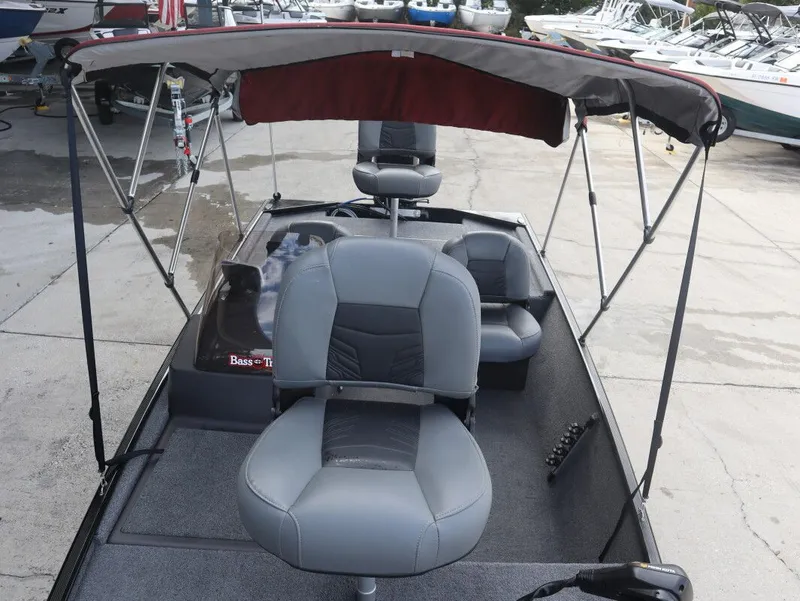 Slide: The Image of 2021 Tracker Bass Tracker Classic XL with gray seats and sunshade. - 20
