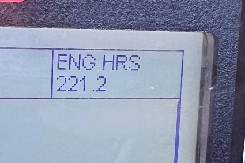 Slide: The Image of Engine hours display showing 221.2 hours on 2018 Cruisers Yachts 41 Cantius. - 88