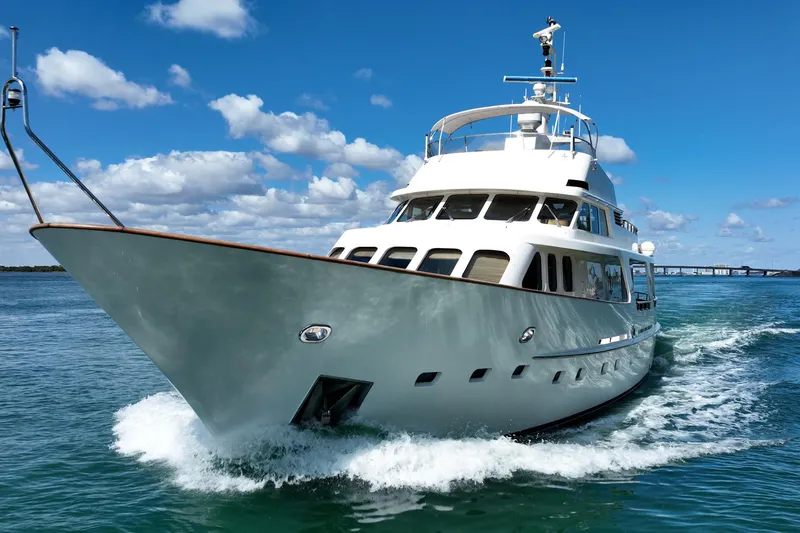 Slide: The Image of Moonen 85 Long Range Cruiser yacht from 1989 sailing on a sunny day. - 17