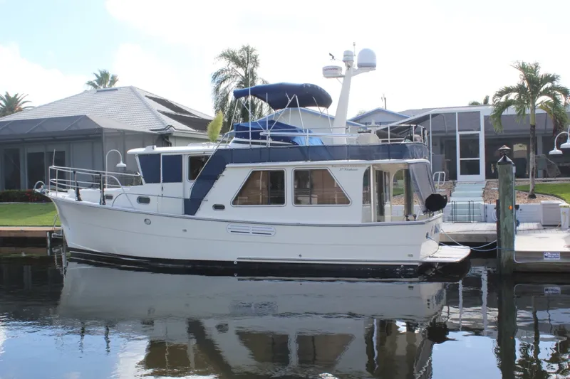 Slide: The Image of Mariner Yachts International 3 Seville Pilothouse 2007 - 0
