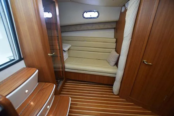 Slide: The Image of Pursuit 3800 Express 2004 - 7