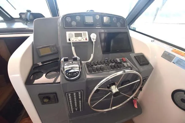 Slide: The Image of Pursuit 3800 Express 2004 - 9