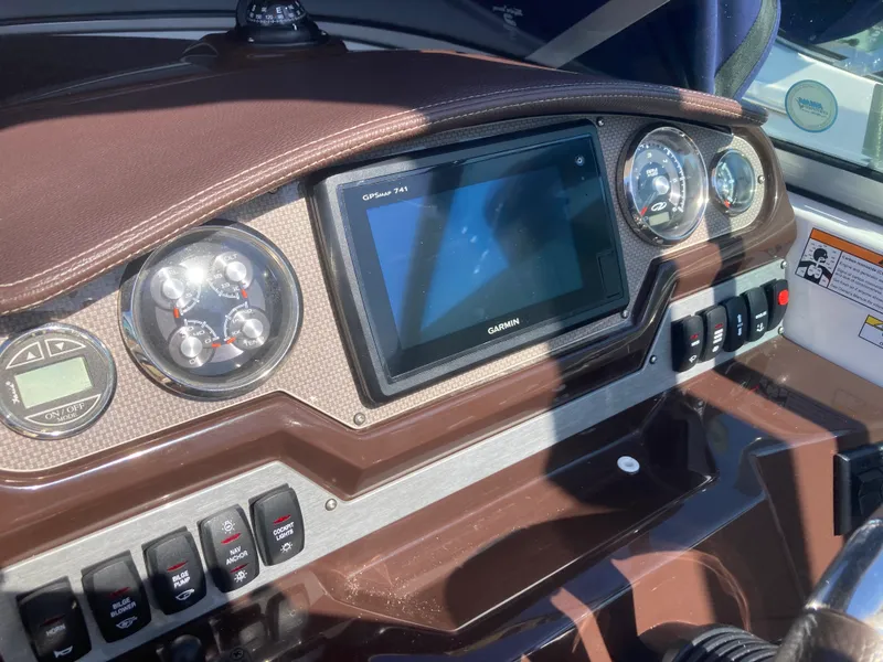 Slide: The Image of Regal 28 Express 2015 - 4