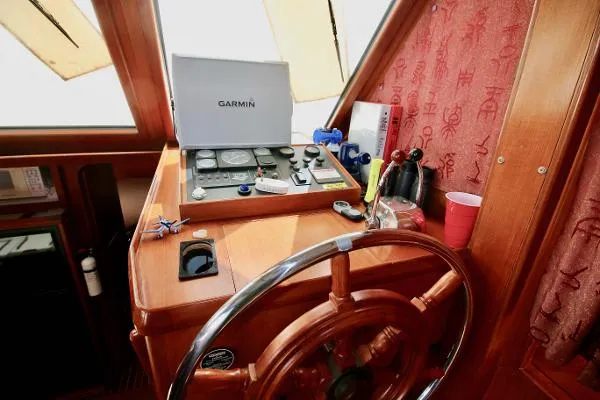 Slide: The Image of Heritage East 36 Sundeck Trawler 2000 - 10