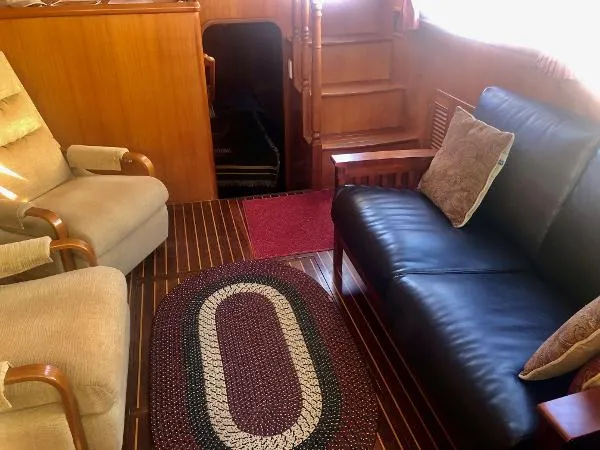 Slide: The Image of Heritage East 36 Sundeck Trawler 2000 - 11