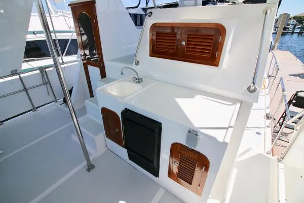 Slide: The Image of Heritage East 36 Sundeck Trawler 2000 - 8
