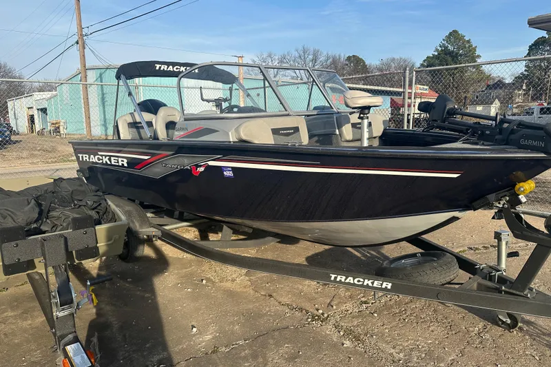 The Image of 2019 Tracker Targa V-18 Combo boat on trailer, parked outdoors. - 0
