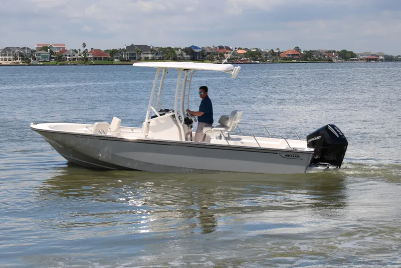 Slide: The Image of Boston Whaler 210 Montauk 2026 - 0