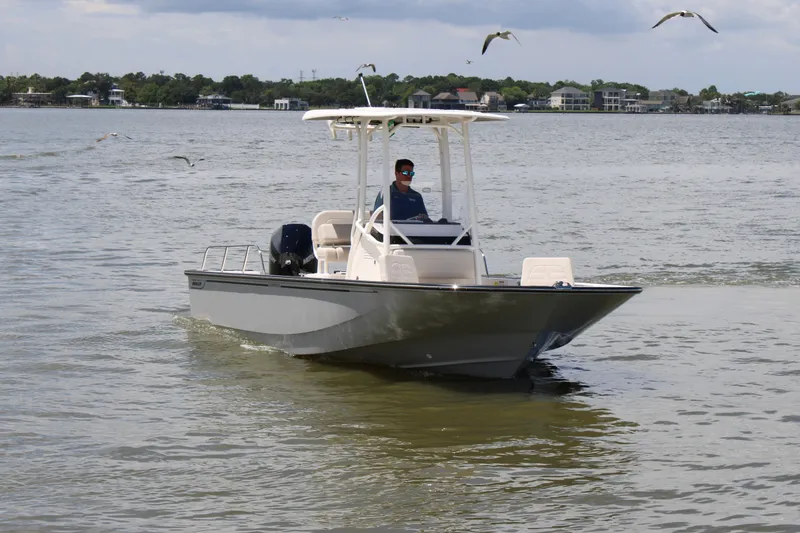 Slide: The Image of Boston Whaler 210 Montauk 2026 - 10
