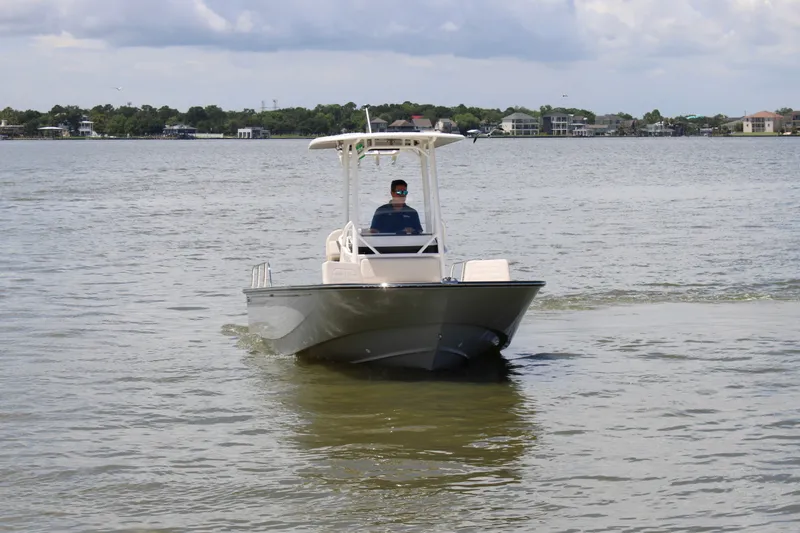 Slide: The Image of Boston Whaler 210 Montauk 2026 - 11
