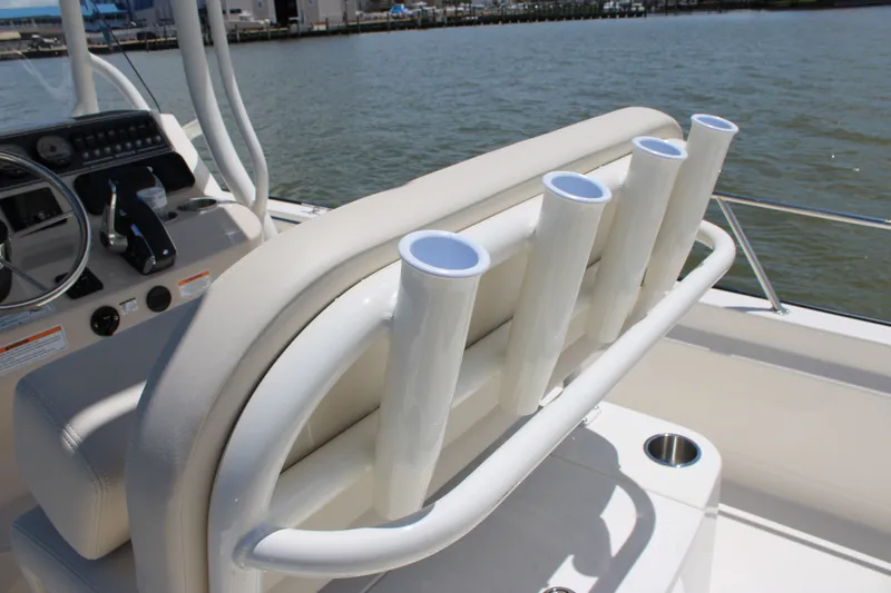 Slide: The Image of Boston Whaler 210 Montauk 2026 - 20
