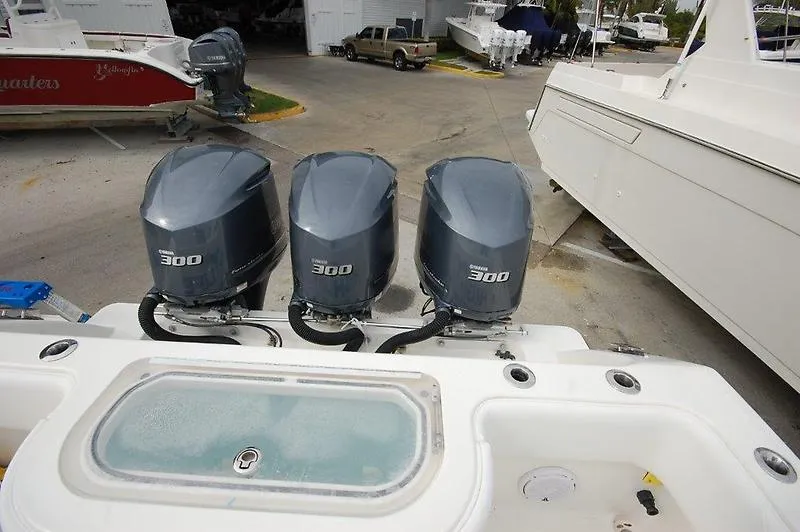 Slide: The Image of Invincible Center Console 2012 - 5