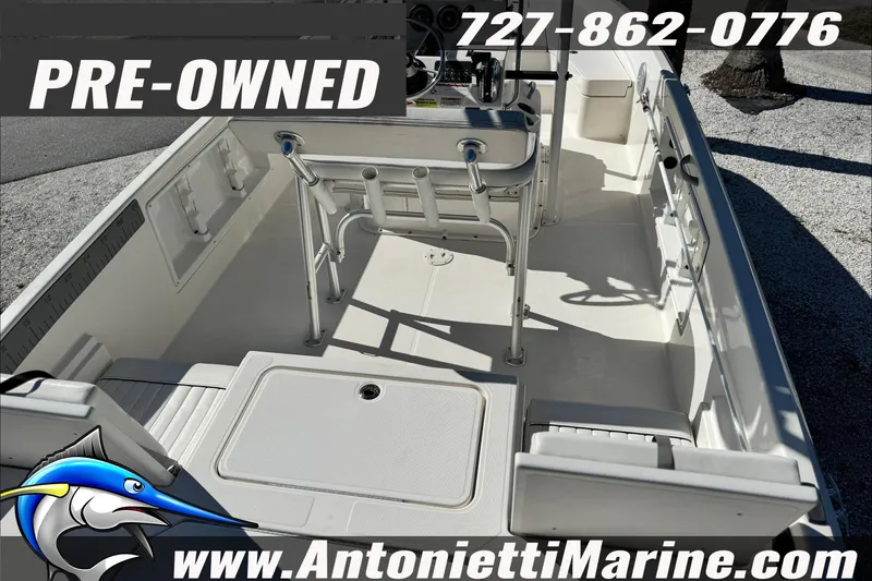 Slide: The Image of Pre-owned 2021 Bayliner Trophy T21Bay boat interior, available at Antonietti Marine. - 22