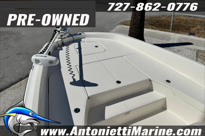 Slide: The Image of Pre-owned 2021 Bayliner Trophy T21Bay boat for sale at Antonietti Marine. - 9