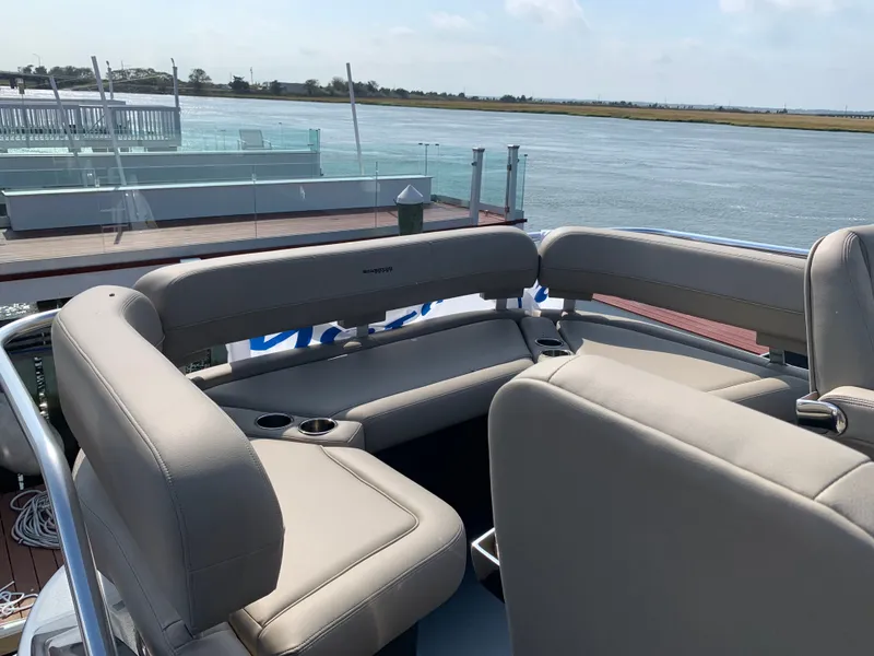 Slide: The Image of Luxurious seating on Silverton 4100 SC yacht, 2019 model. - 12