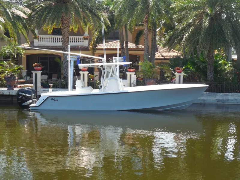 Slide: The Image of SeaVee 32 CC 2014 - 0