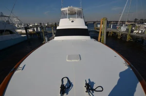 Slide: The Image of Buddy Davis 58 Sportfisherman 2004 - 4