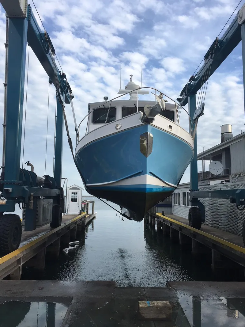Slide: The Image of Wayne Beal 40 Fast Trawler 1999 - 6