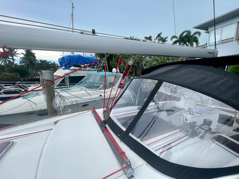 Slide: The Image of Beneteau Oceanis 43 sailboat, 2009 model, docked at marina. - 14