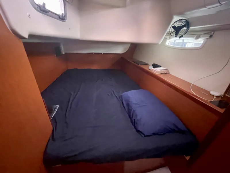 Slide: The Image of Beneteau Oceanis 43 2009 - 86