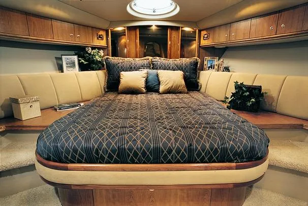 Slide: The Image of Cruisers 4450 Express Motoryacht 2001 - 3