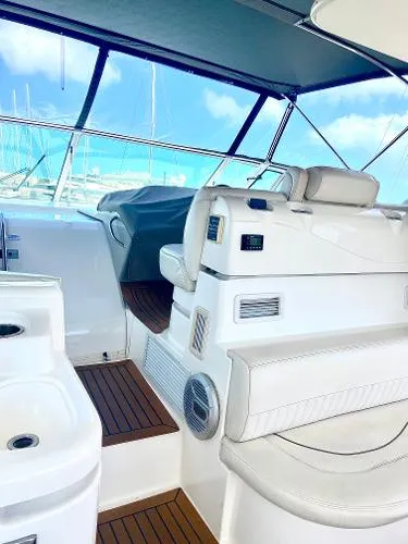 Slide: The Image of Cruisers 4450 Express Motoryacht 2001 - 5