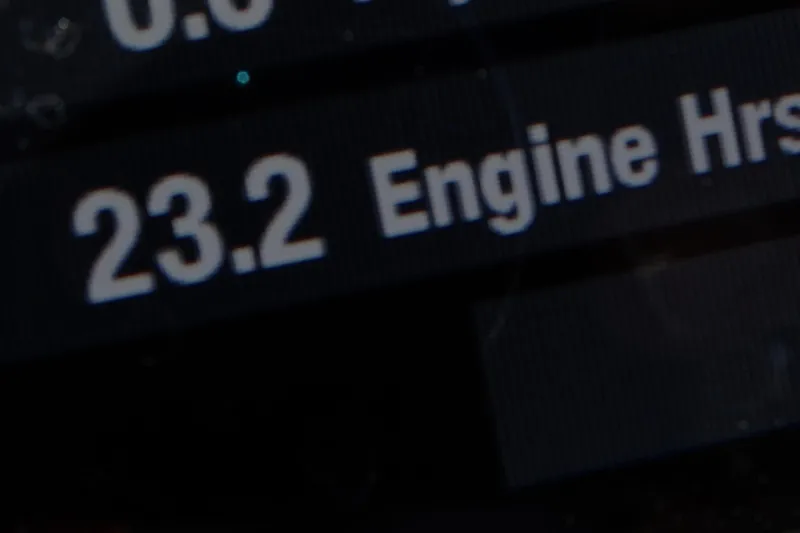 Slide: The Image of Display showing 23.2 engine hours on 2024 Yamaha WaveRunner VX Cruiser. - 11