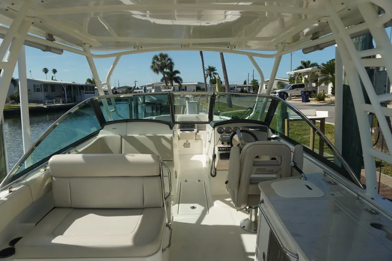 Slide: The Image of Boston Whaler 270 Vantage 2014 - 8