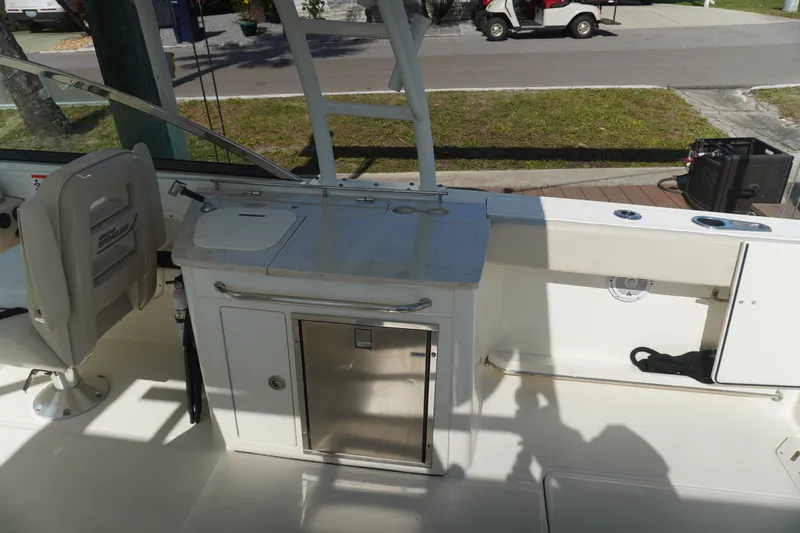 Slide: The Image of Boston Whaler 270 Vantage 2014 - 9
