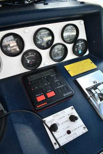 Slide: The Image of Sea Ray 340 Express Cruiser 1985 - 11