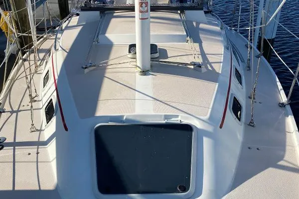 Slide: The Image of Catalina 30 MkII 1989 - 11