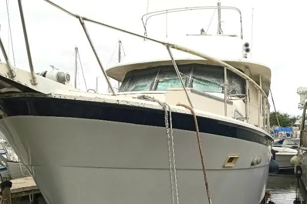 Slide: The Image of Hatteras 61 Motor Yacht 1982 - 2