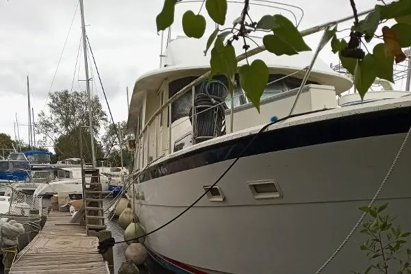 Slide: The Image of Hatteras 61 Motor Yacht 1982 - 3