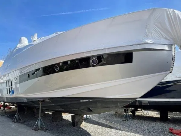 Slide: The Image of Azimut 55S 2018 - 1