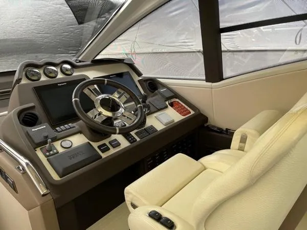 Slide: The Image of Azimut 55S 2018 - 4