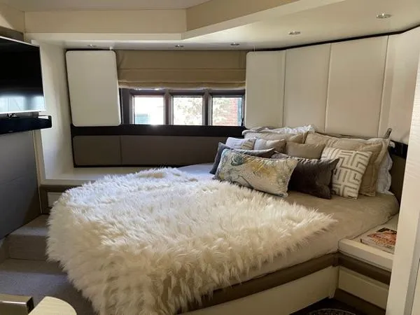 Slide: The Image of Azimut 55S 2018 - 6