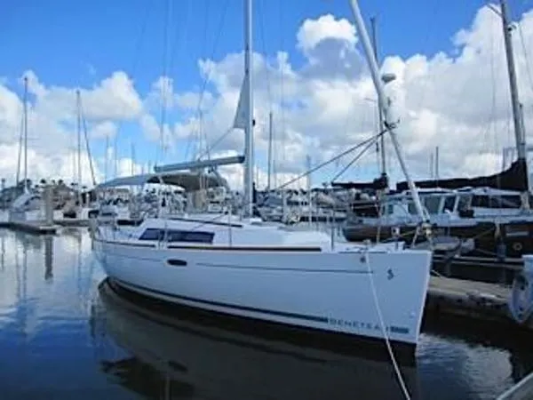 Slide: The Image of Beneteau Oceanis 31 2009 - 9
