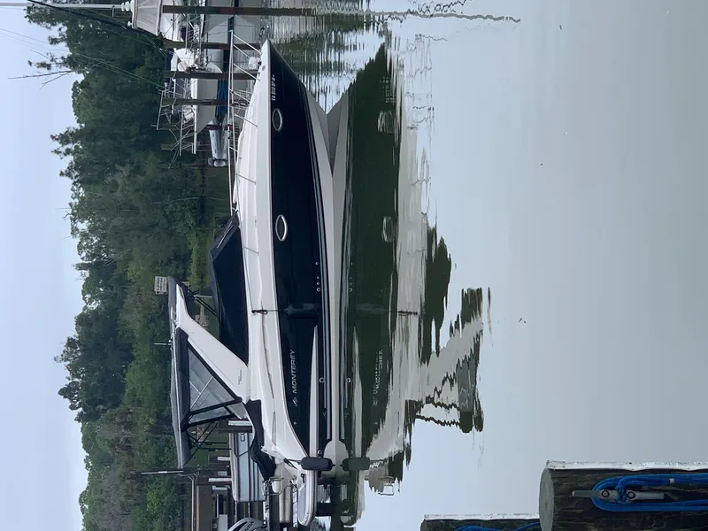 Slide: The Image of Monterey 280 SCR 2011 - 1