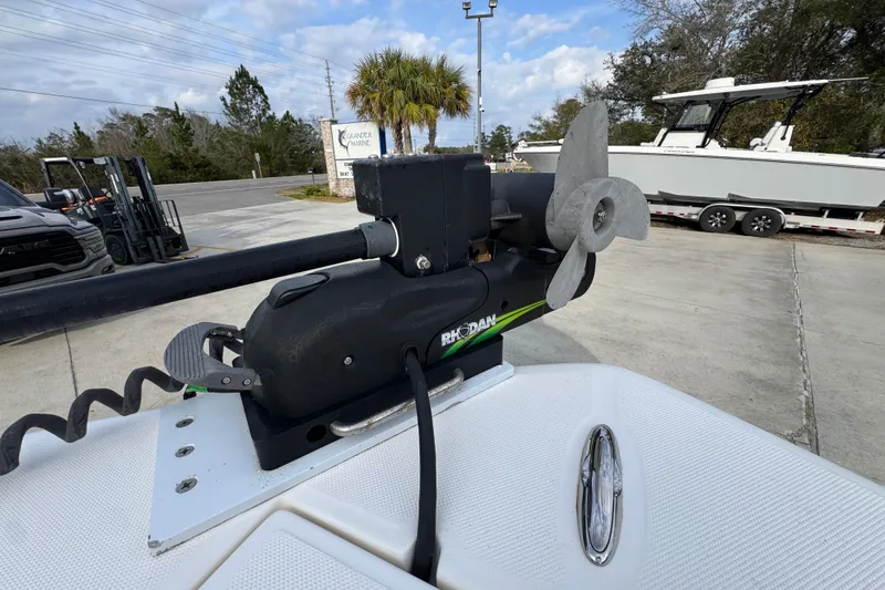 Slide: The Image of 2022 Sea Born LX24 Center Console with Rhodan trolling motor on deck. - 18