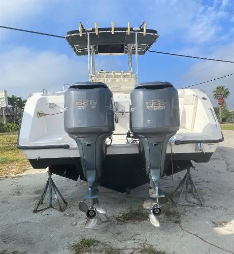 Slide: The Image of Century 2003 32ft Center Console 2003 - 3