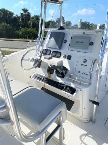 Slide: The Image of Century 2003 32ft Center Console 2003 - 5