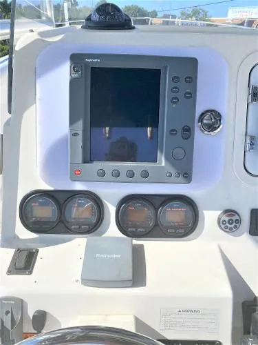 Slide: The Image of Century 2003 32ft Center Console 2003 - 6