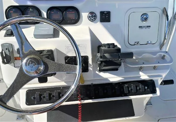Slide: The Image of Century 2003 32ft Center Console 2003 - 8