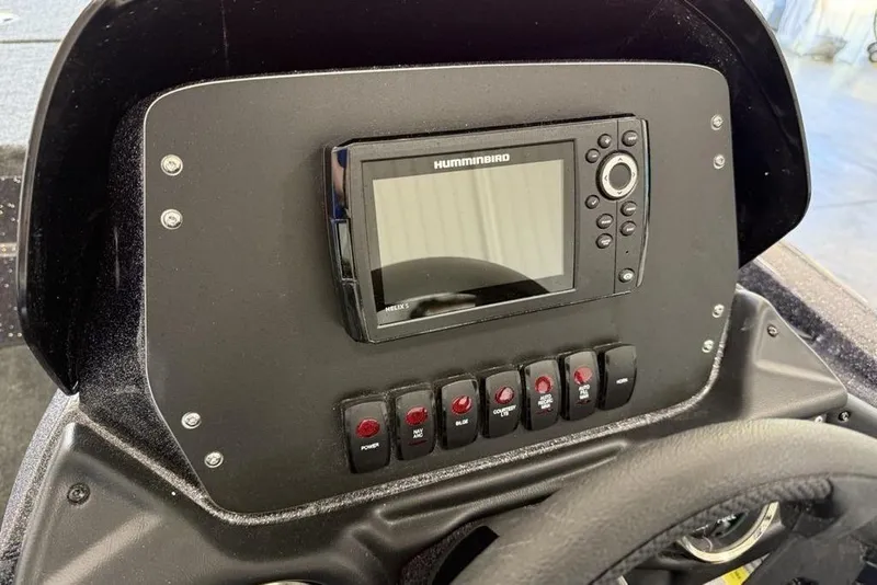 Slide: The Image of Dashboard of 2025 Skeeter ZX150 boat with Humminbird Helix 5 fish finder. - 12