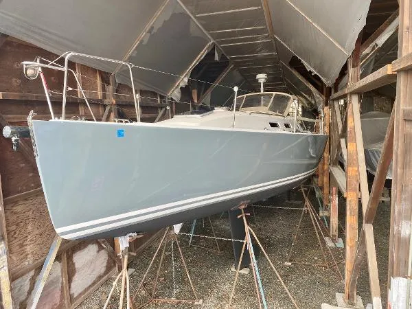 Slide: The Image of J Boats J/109 2004 - 0