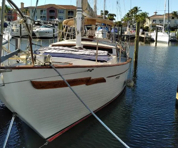 Slide: The Image of Island Trader 45 1979 - 0
