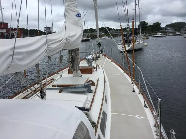 Slide: The Image of Hinckley Yachts Bermuda 40 MK III 1982 - 3