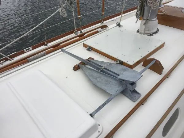 Slide: The Image of Hinckley Yachts Bermuda 40 MK III 1982 - 8